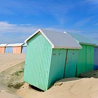 Kleurrijke strandhuisjes op het strand van Berck, Opaalkust, Frankrijk
<BR><BR>Zie ook www.arterra.be</P>